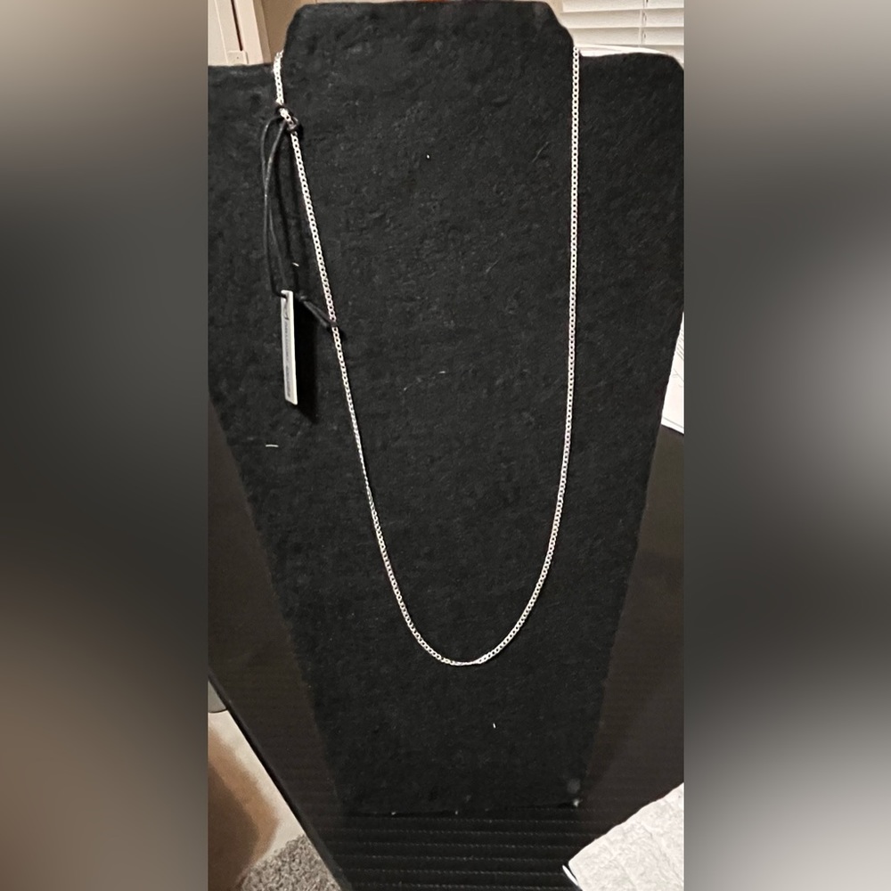 Anthony Jacob’s sterling silver 18’ chain
